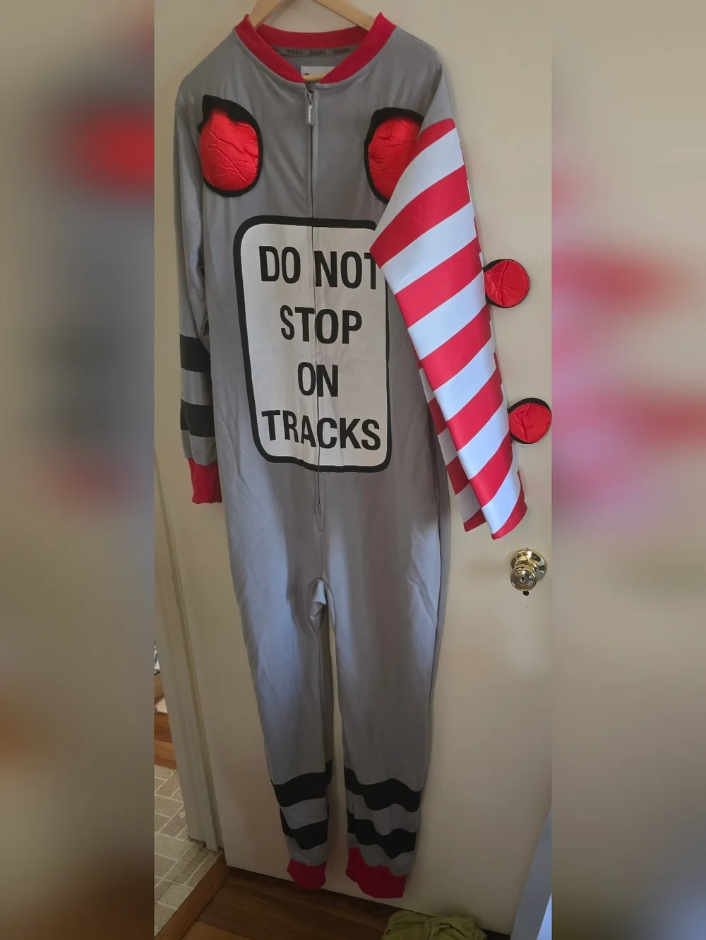 Tipsy Elves Men's Grey Railroad Crossing Halloween Costume - No Headpiece Sz L - Picture 9 of 10